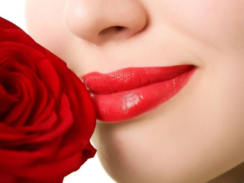 Hướng dẫn cách làm son môi có màu tại nhà chất mà không tốn tiền