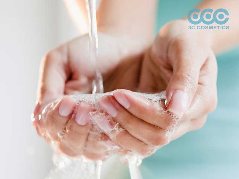 sữa rửa tay sạch khuẩn